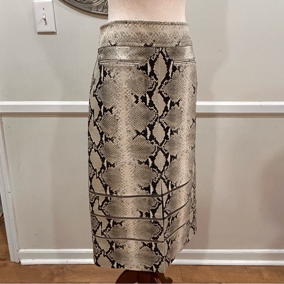NWT $4400 KHAITE Isla leather skirt in natural snake - Size 10 - Picture 5 of 16